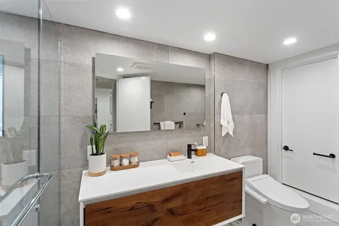 4137 41st Avenue S Seattle WA 98118