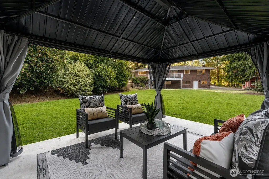 114 231st Street SE Bothell WA 98021