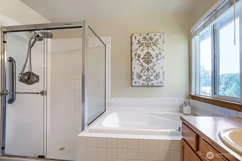 11831 SE 206th Street Kent WA 98031