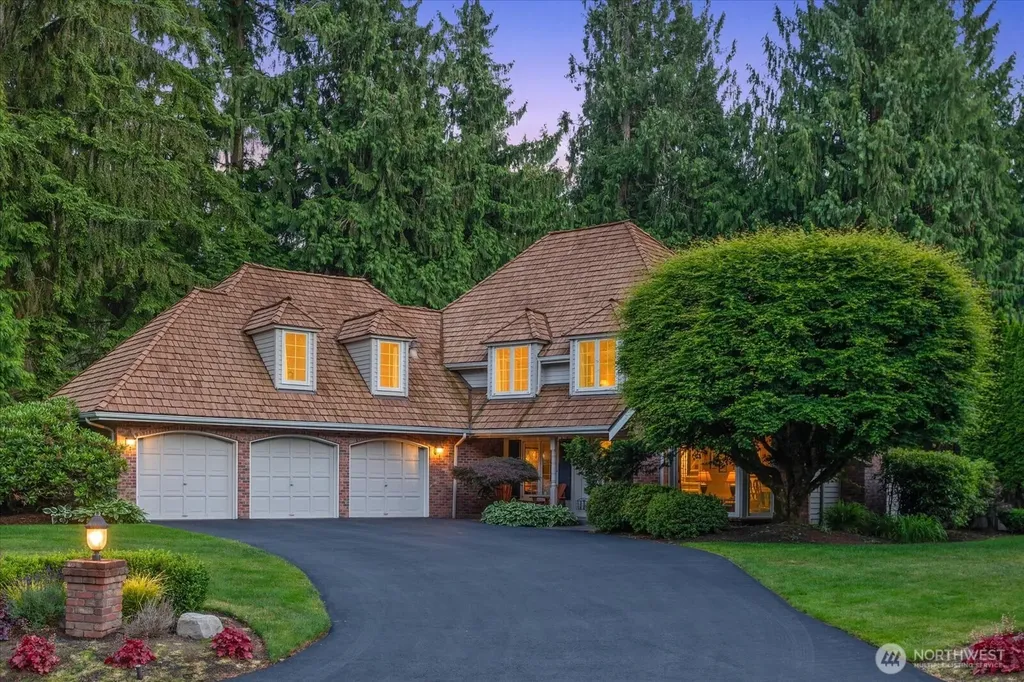 6807 214th Avenue NE Redmond WA 98053
