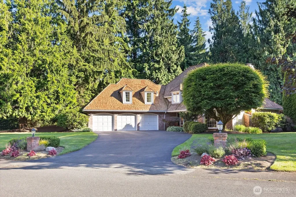 6807 214th Avenue NE Redmond WA 98053