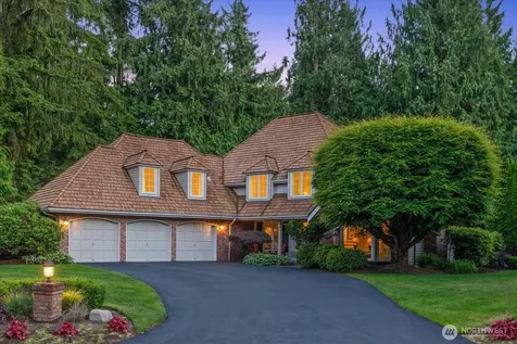 6807 214th Avenue NE Redmond WA 98053