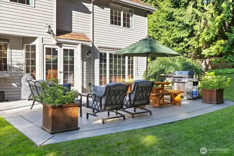 6807 214th Avenue NE Redmond WA 98053