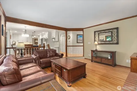 6807 214th Avenue NE Redmond WA 98053
