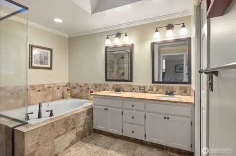 6807 214th Avenue NE Redmond WA 98053