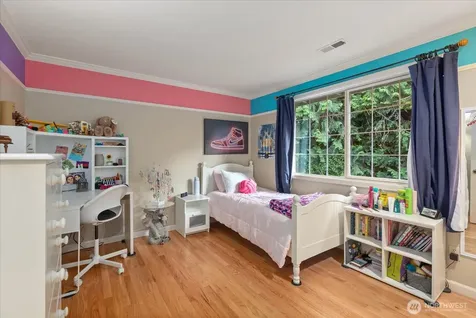 6807 214th Avenue NE Redmond WA 98053