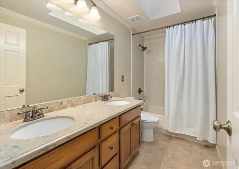 6807 214th Avenue NE Redmond WA 98053