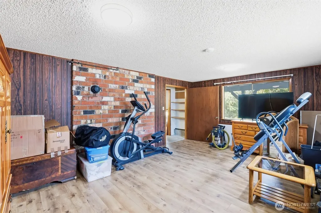 352 Lochwood Drive Camano Island WA 98282