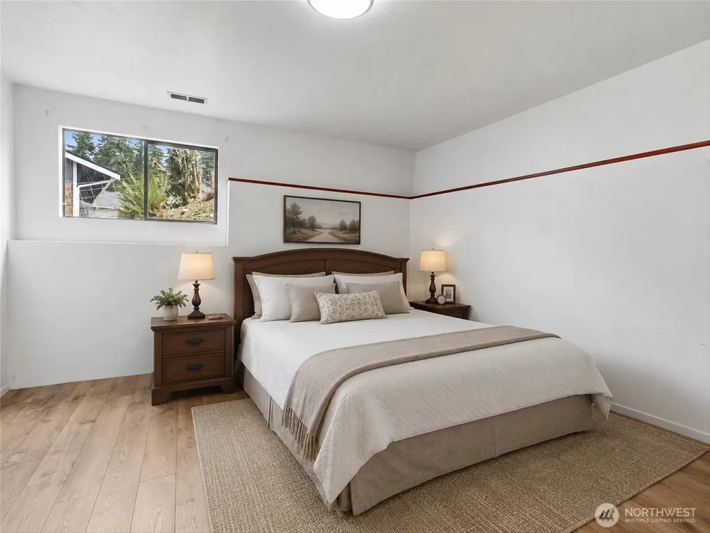 352 Lochwood Drive Camano Island WA 98282