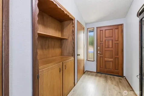 352 Lochwood Drive Camano Island WA 98282
