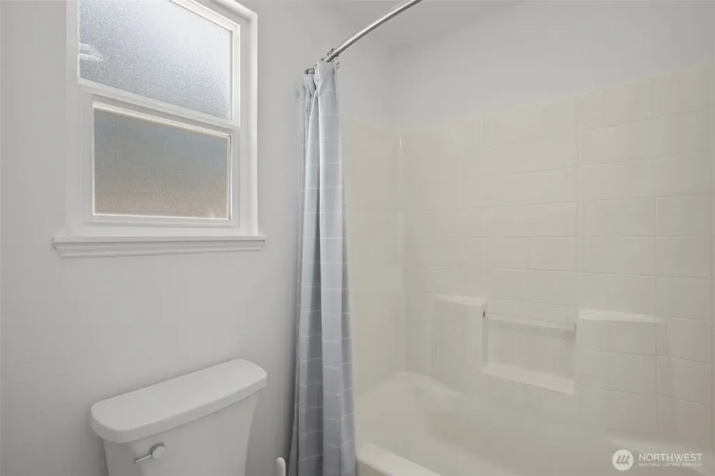 21141 SE 278th Way Maple Valley WA 98038