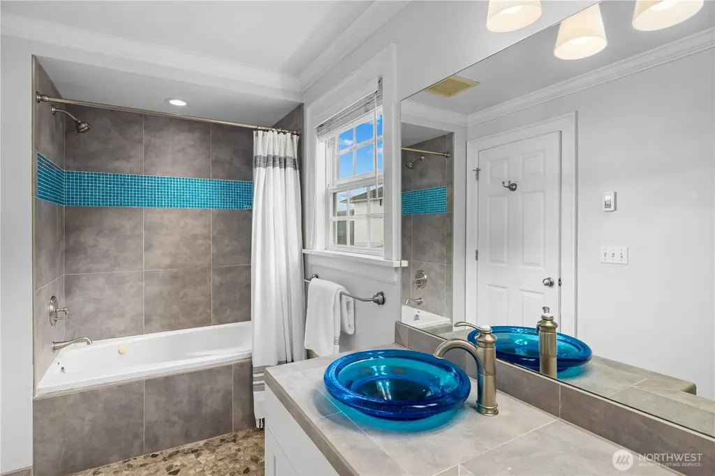 4814 194th Avenue SE Issaquah WA 98027