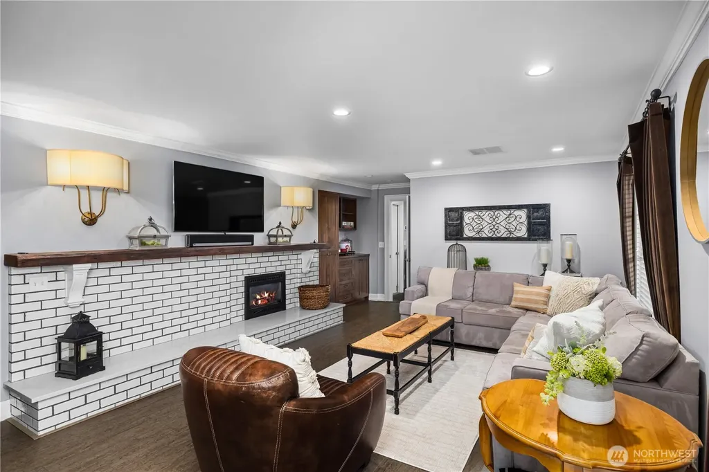 4814 194th Avenue SE Issaquah WA 98027