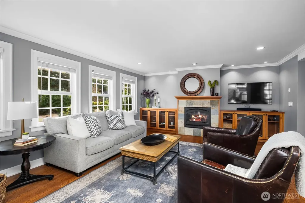 4814 194th Avenue SE Issaquah WA 98027