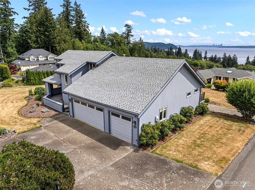 6406 E Royal View Lane Port Orchard WA 98366