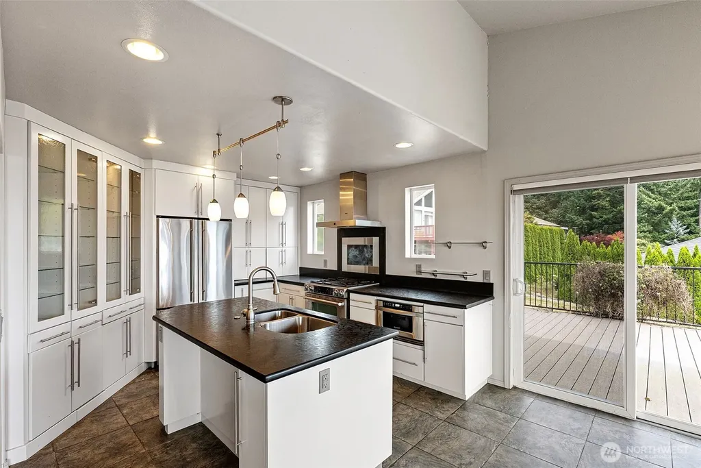 6406 E Royal View Lane Port Orchard WA 98366