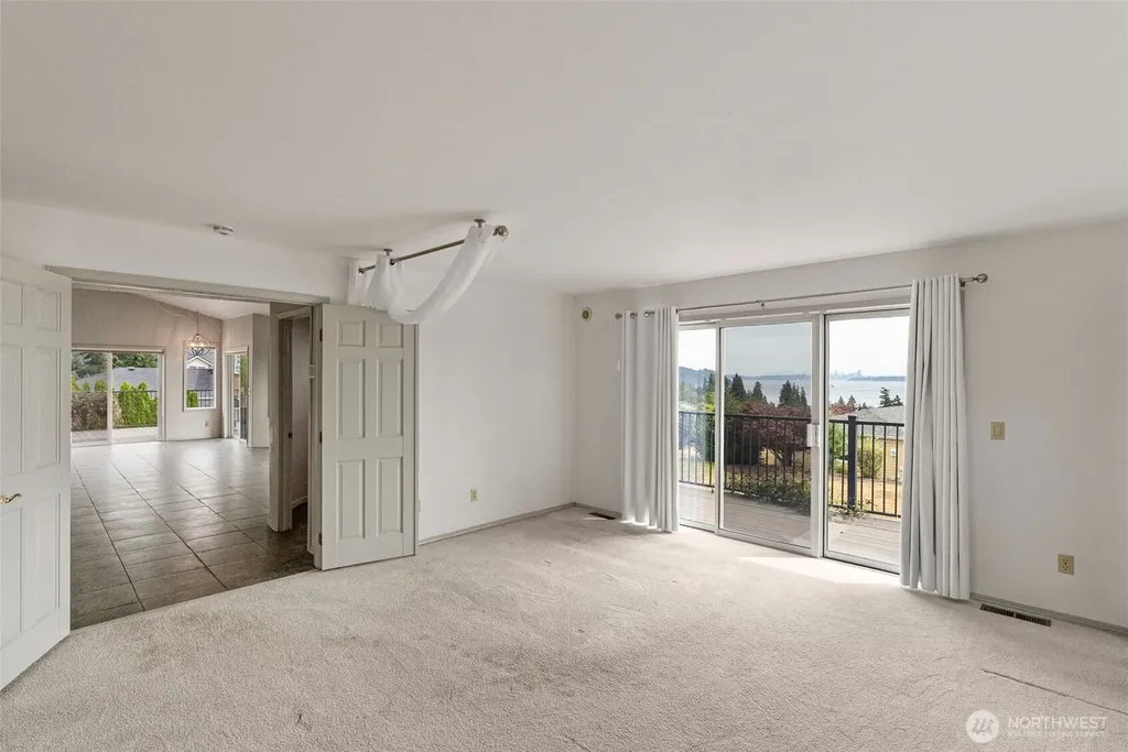 6406 E Royal View Lane Port Orchard WA 98366