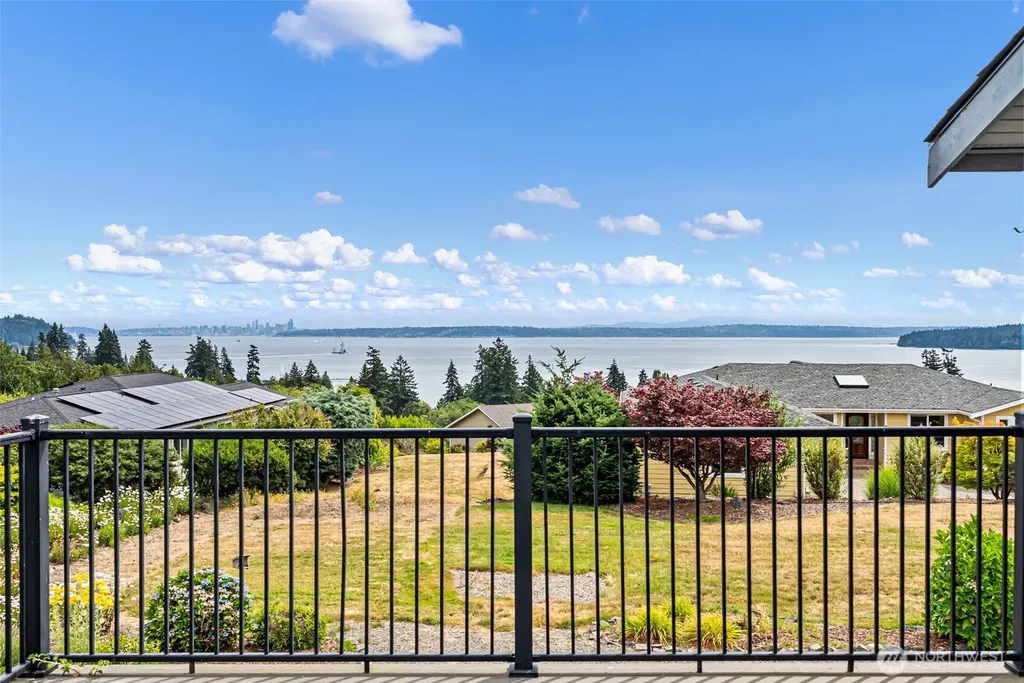 6406 E Royal View Lane Port Orchard WA 98366