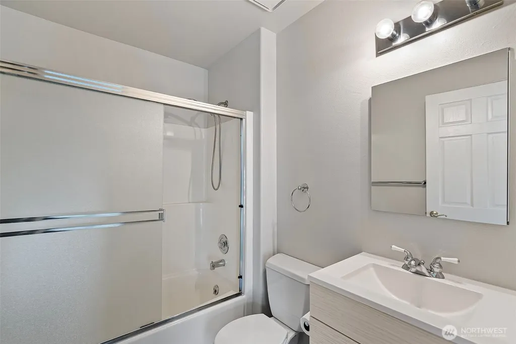 6406 E Royal View Lane Port Orchard WA 98366