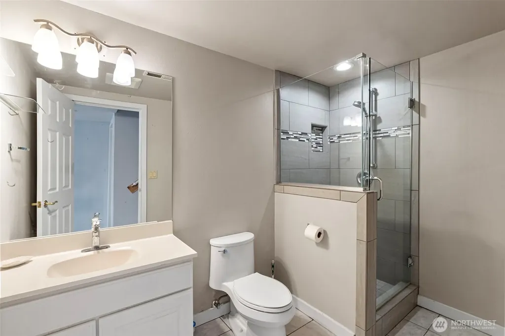 6406 E Royal View Lane Port Orchard WA 98366