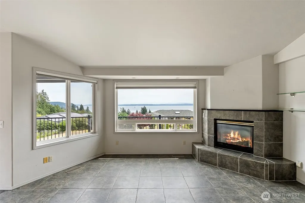 6406 E Royal View Lane Port Orchard WA 98366