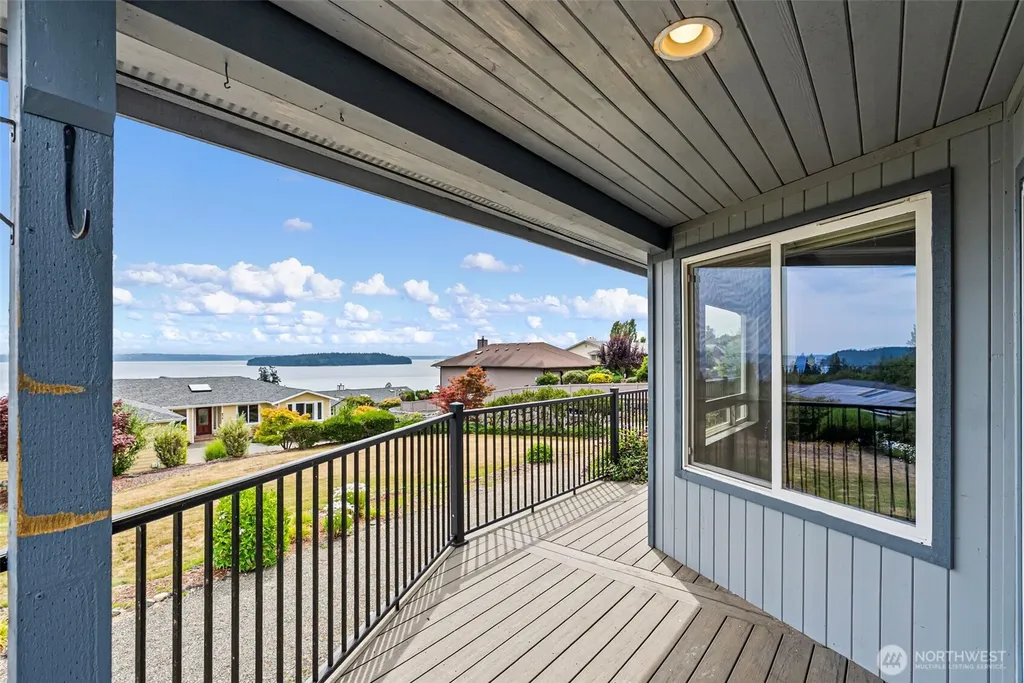 6406 E Royal View Lane Port Orchard WA 98366