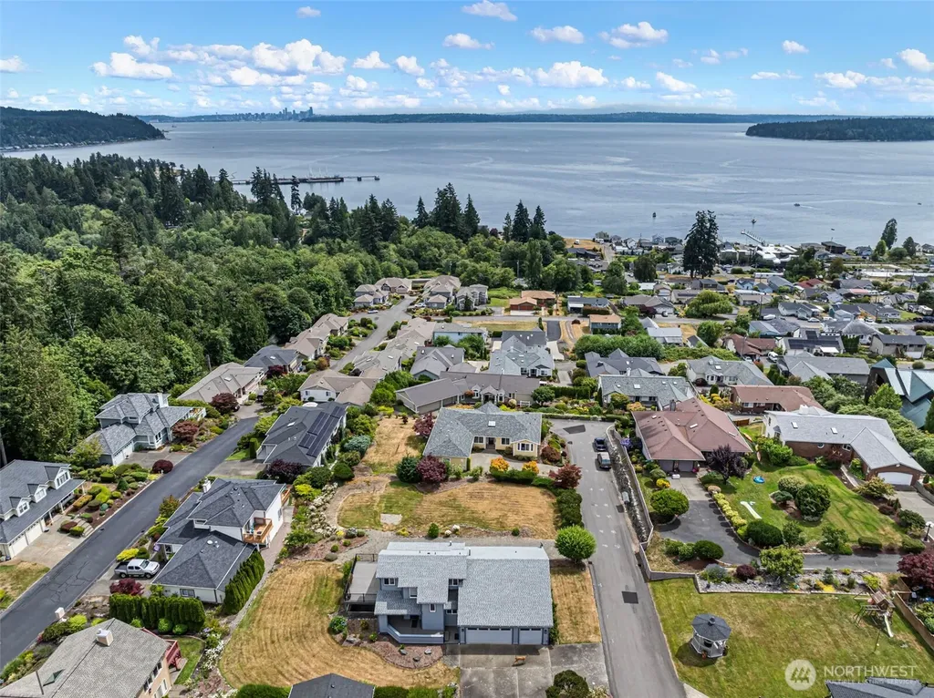 6406 E Royal View Lane Port Orchard WA 98366