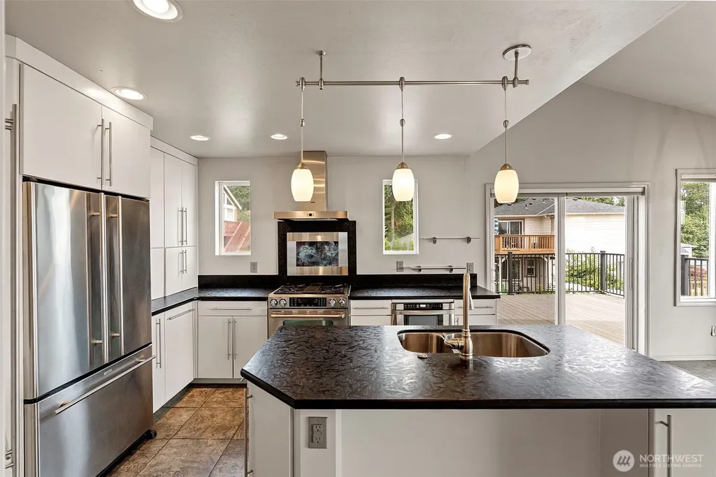 6406 E Royal View Lane Port Orchard WA 98366