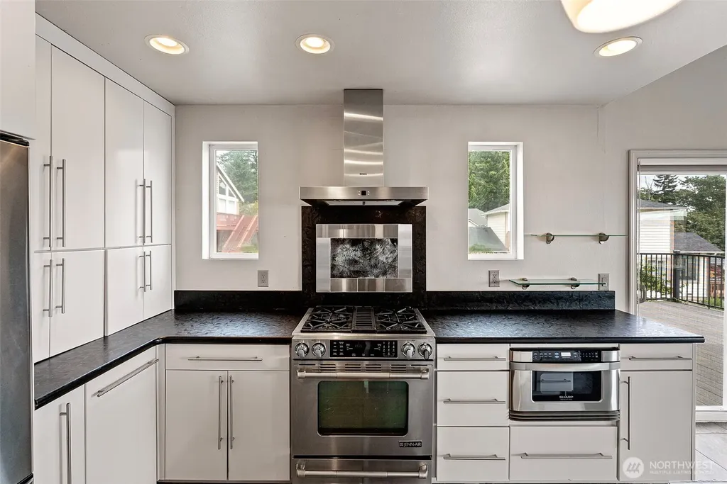 6406 E Royal View Lane Port Orchard WA 98366