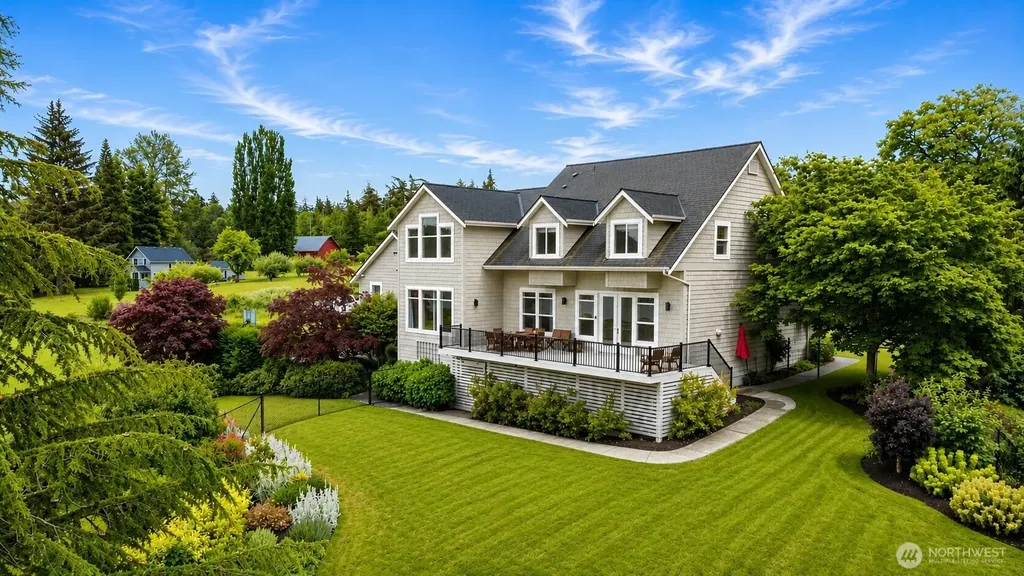 5663 S Campbell Lake Road Anacortes WA 98221