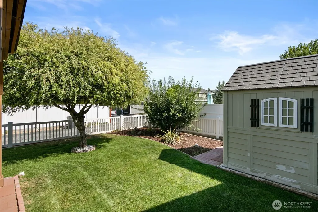 808 Willow Avenue NE Quincy WA 98848