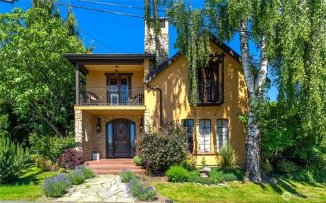 122 Waverly Way Kirkland WA 98033