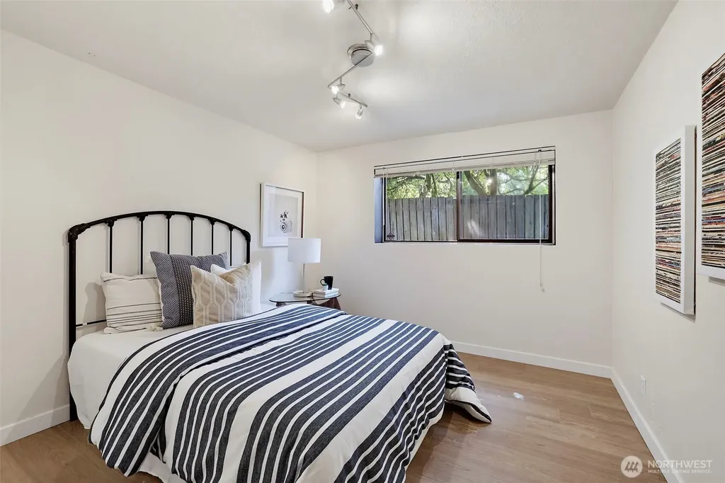 2327 NE 92nd Street Seattle WA 98115