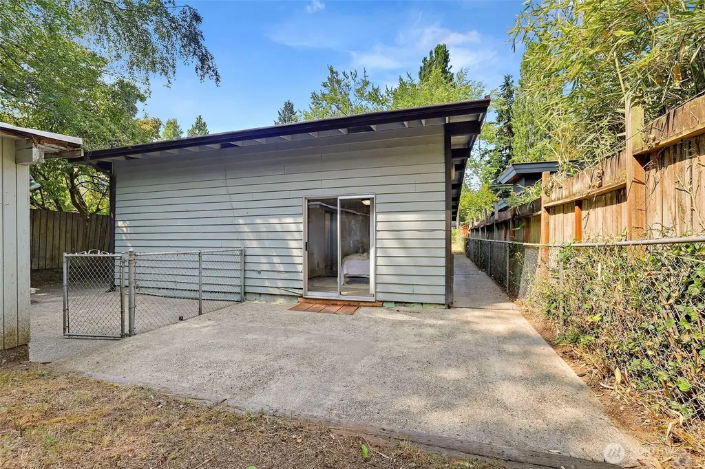 2327 NE 92nd Street Seattle WA 98115