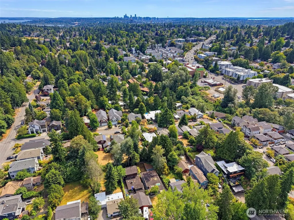 2327 NE 92nd Street Seattle WA 98115