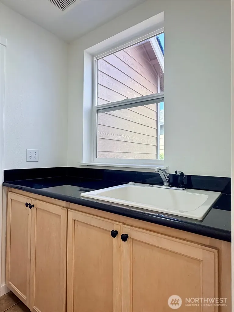 4611 NE 5th Place Renton WA 98059