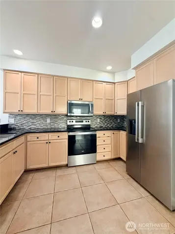 4611 NE 5th Place Renton WA 98059