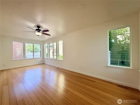 4611 NE 5th Place Renton WA 98059