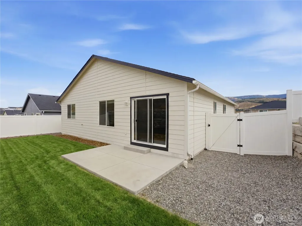 2307 SE Sage Brooke Road East Wenatchee WA 98802