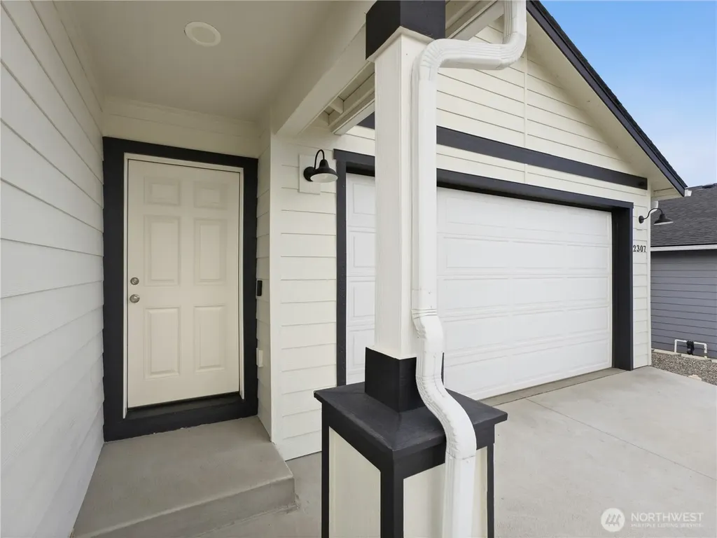 2307 SE Sage Brooke Road East Wenatchee WA 98802