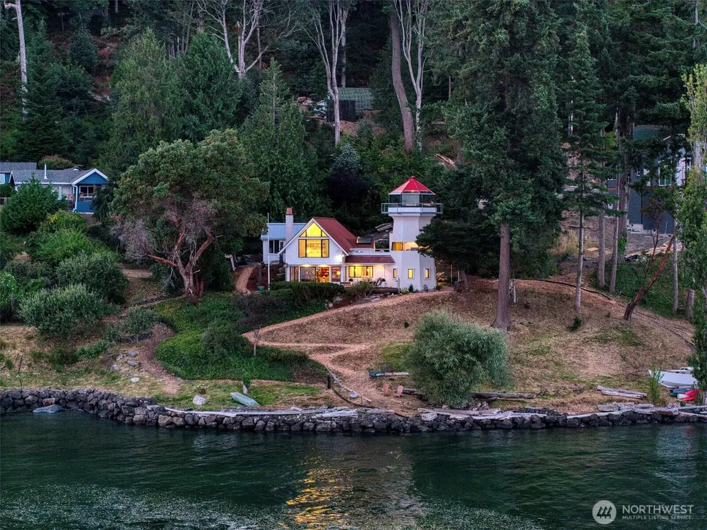 26986 Washington Boulevard NE Kingston WA 98346