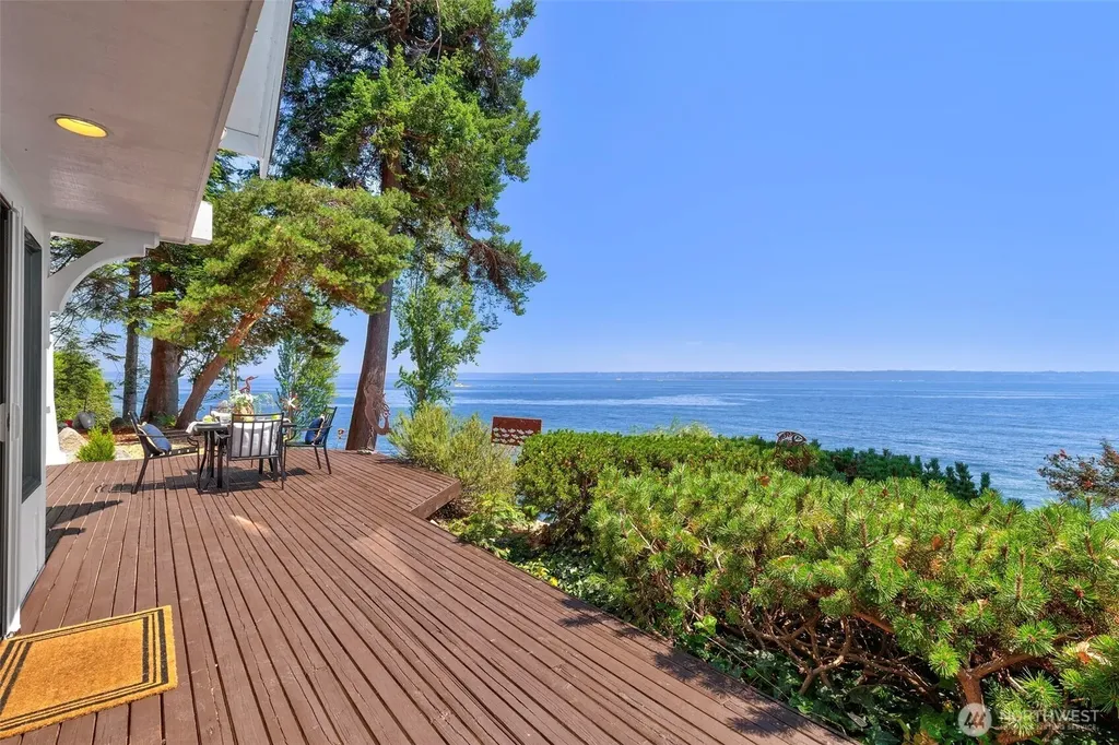 26986 Washington Boulevard NE Kingston WA 98346