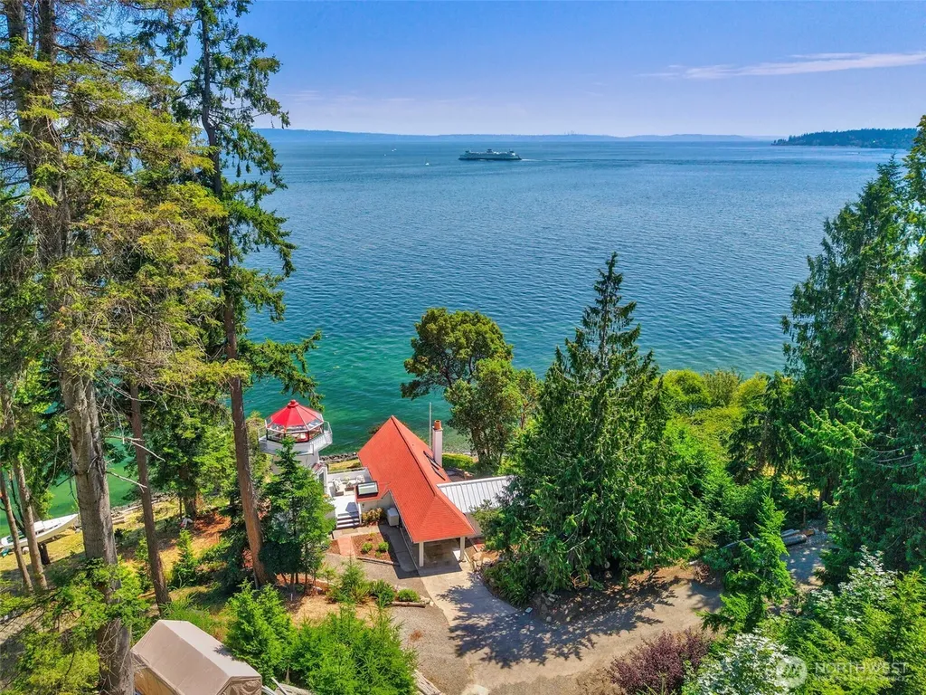 26986 Washington Boulevard NE Kingston WA 98346
