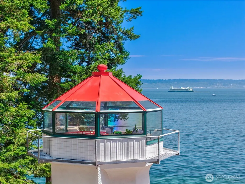 26986 Washington Boulevard NE Kingston WA 98346