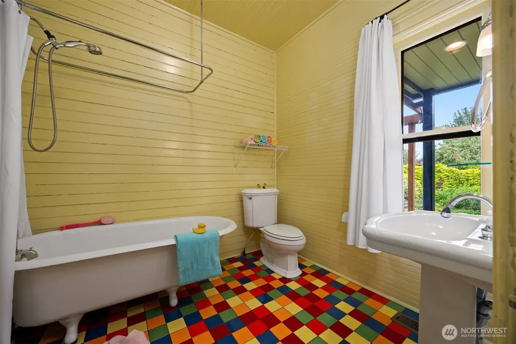 1801 Donovan Bellingham WA 98225