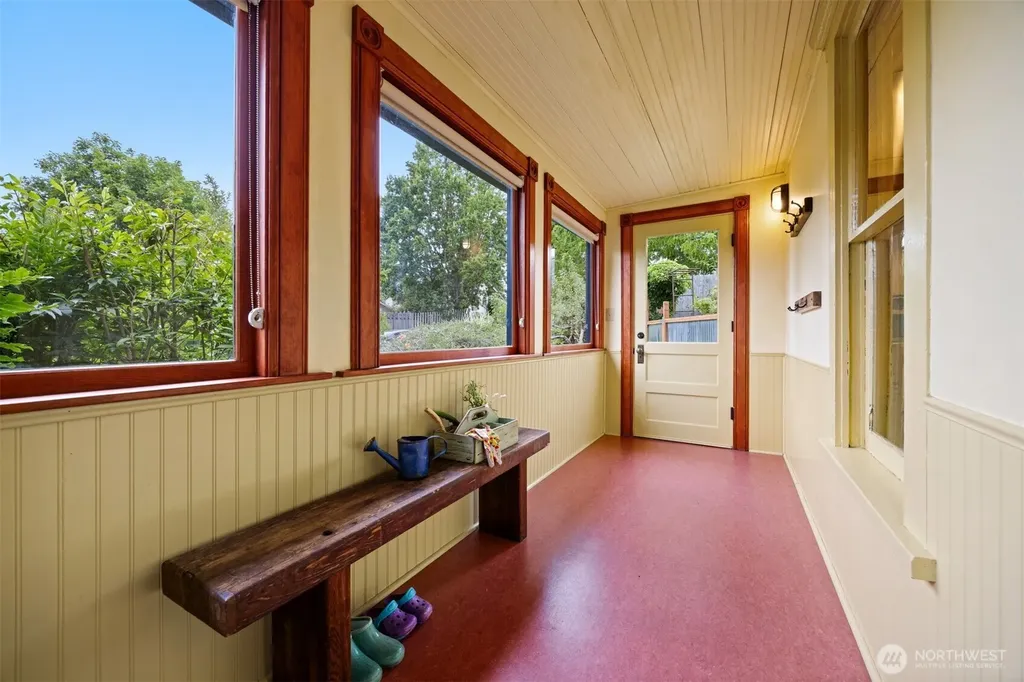 1801 Donovan Bellingham WA 98225