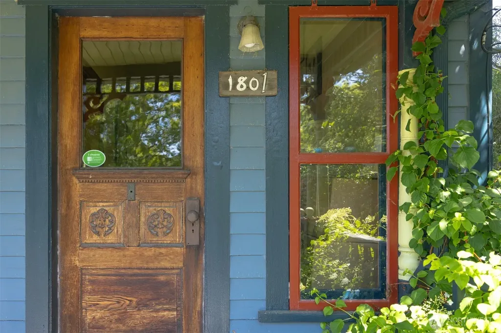 1801 Donovan Bellingham WA 98225