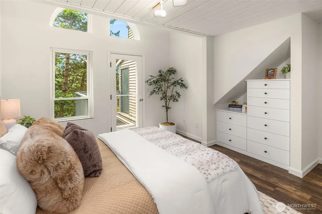 17300 91st Avenue NE Bothell WA 98011