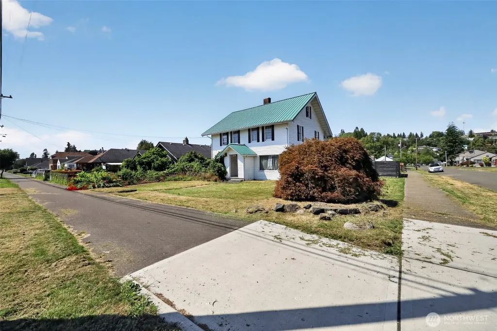 255 Emerson Avenue Hoquiam WA 98550