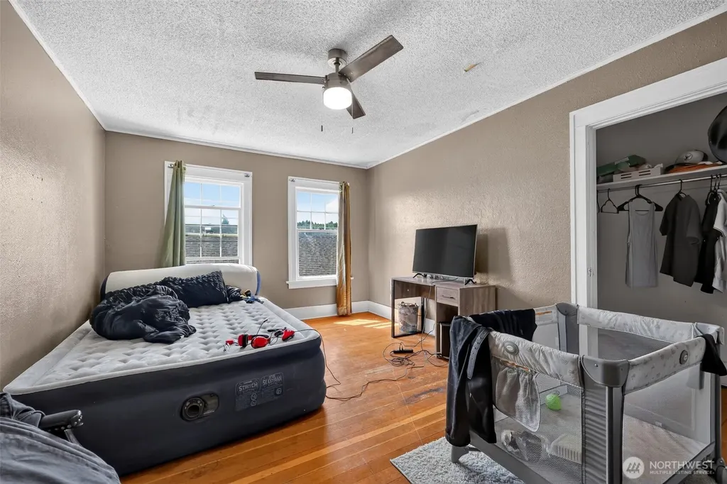 255 Emerson Avenue Hoquiam WA 98550